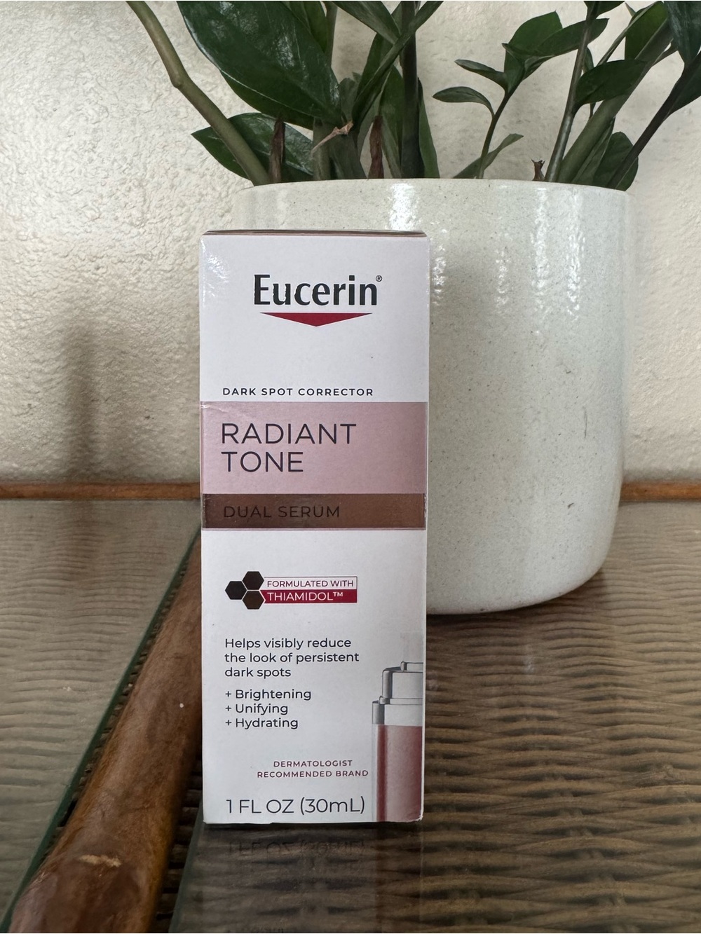 Eucerin Radiant Tone Dual Serum - Silver and Pink